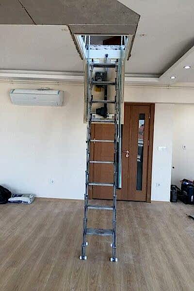 Kumandalı Elektrikli Motorlu Çatı Merdiveni