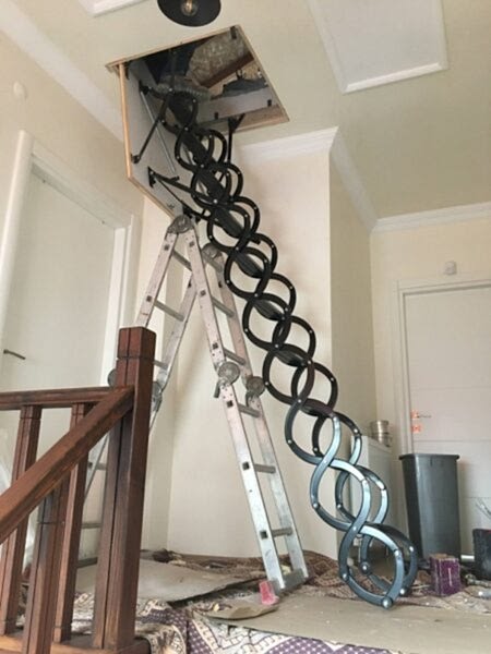 Nukan Makaslı Akordiyon Çatı Merdiveni